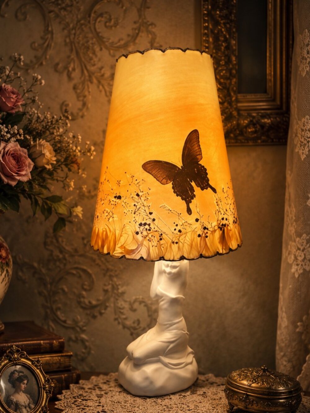 Antique Van Briggle Pottery Damsel of Damascus White Matte Glaze Moonglo Lamp